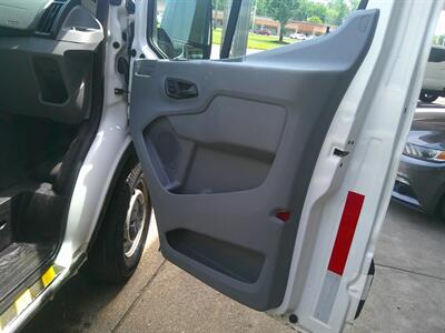 2015 Ford Transit 250 3DR MEDIUM ROOF CARGO VAN   - Photo 10 - Hamilton, OH 45015