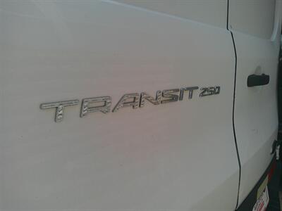 2015 Ford Transit 250 3DR MEDIUM ROOF CARGO VAN   - Photo 28 - Hamilton, OH 45015