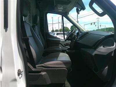 2015 Ford Transit 250 3DR MEDIUM ROOF CARGO VAN   - Photo 12 - Hamilton, OH 45015