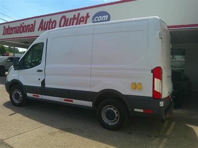 2015 Ford Transit 250 3DR MEDIUM ROOF CARGO VAN   - Photo 6 - Hamilton, OH 45015