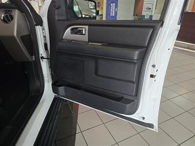 2017 Ford Expedition EL XLT 4DR SUV 4X4   - Photo 17 - Hamilton, OH 45015