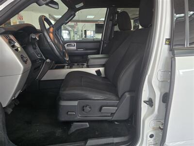 2017 Ford Expedition EL XLT 4DR SUV 4X4   - Photo 12 - Hamilton, OH 45015