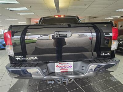 2012 Toyota Tundra Limited 4dr CREW CAB 4X4   - Photo 5 - Hamilton, OH 45015