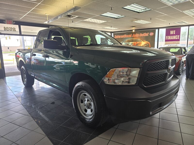 2022 RAM 1500 CLASSIC TRADESMAN 4DR QUAD CAB 4X4 - Photo 3 - Hamilton, OH 45015
