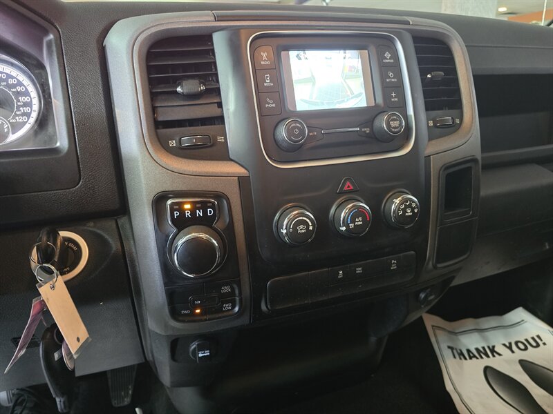 2022 RAM 1500 CLASSIC TRADESMAN 4DR QUAD CAB 4X4 - Photo 18 - Hamilton, OH 45015