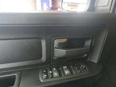 2022 RAM 1500 CLASSIC TRADESMAN 4DR QUAD CAB 4X4 - Photo 17 - Hamilton, OH 45015