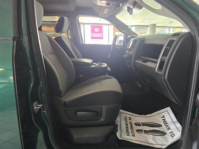 2022 RAM 1500 CLASSIC TRADESMAN 4DR QUAD CAB 4X4 - Photo 14 - Hamilton, OH 45015