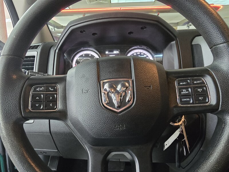 2022 RAM 1500 CLASSIC TRADESMAN 4DR QUAD CAB 4X4 - Photo 21 - Hamilton, OH 45015