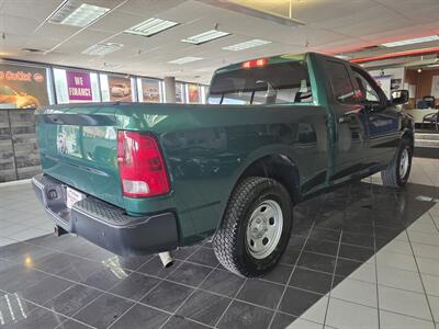 2022 RAM 1500 CLASSIC TRADESMAN 4DR QUAD CAB 4X4 - Photo 4 - Hamilton, OH 45015
