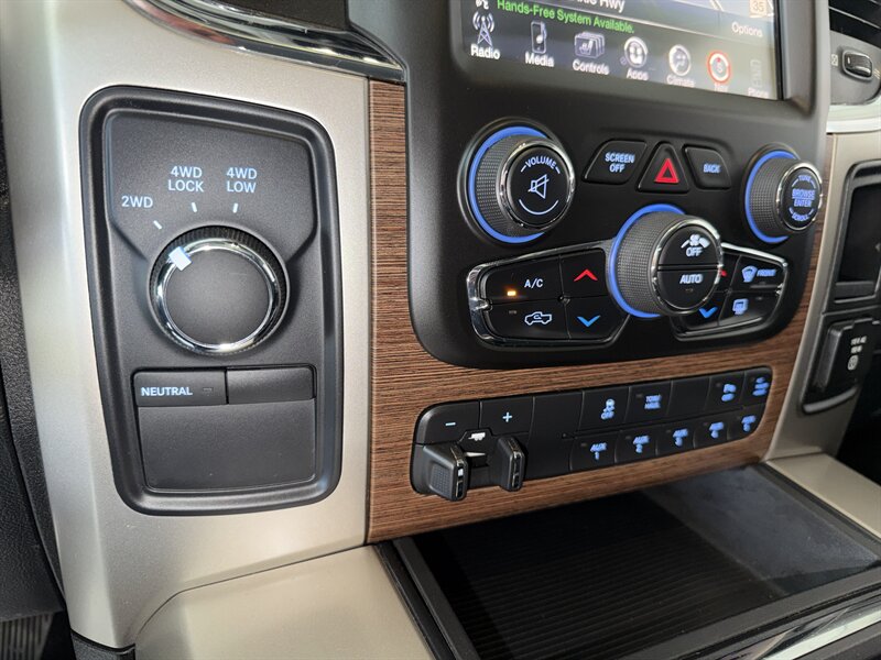 2014 RAM 2500 Laramie 4DR CREW CAB 4X4/V8 - Photo 18 - Hamilton, OH 45015