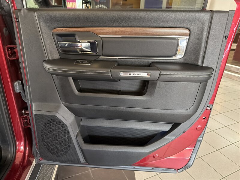2014 RAM 2500 Laramie 4DR CREW CAB 4X4/V8 - Photo 25 - Hamilton, OH 45015
