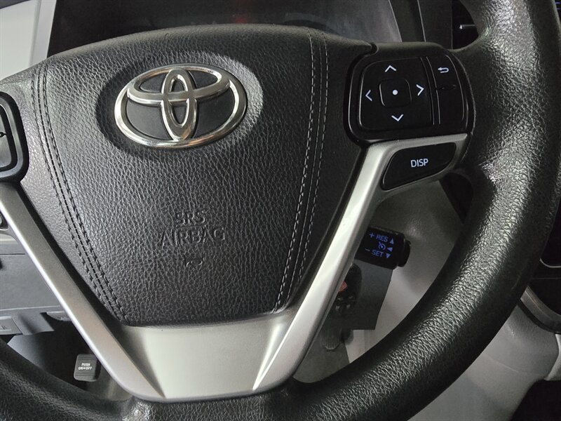 2015 Toyota Sienna LE 7-Passenger 4DR MINI-VAN - Photo 30 - Hamilton, OH 45015