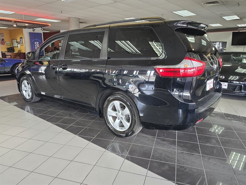 2015 Toyota Sienna LE 7-Passenger 4DR MINI-VAN - Photo 7 - Hamilton, OH 45015