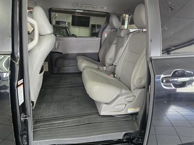 2015 Toyota Sienna LE 7-Passenger 4DR MINI-VAN - Photo 11 - Hamilton, OH 45015