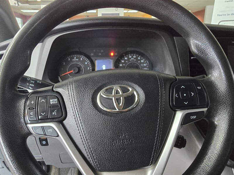 2015 Toyota Sienna LE 7-Passenger 4DR MINI-VAN - Photo 22 - Hamilton, OH 45015
