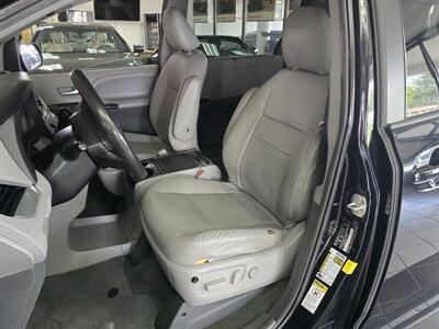 2015 Toyota Sienna LE 7-Passenger 4DR MINI-VAN - Photo 10 - Hamilton, OH 45015