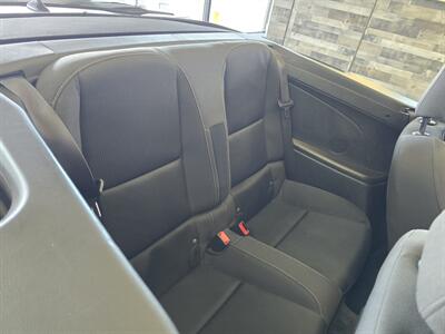 2015 Chevrolet Camaro LT 2DR CONVERTIBLE/V6   - Photo 17 - Hamilton, OH 45015