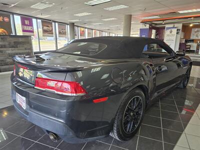 2015 Chevrolet Camaro LT 2DR CONVERTIBLE/V6   - Photo 7 - Hamilton, OH 45015