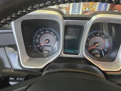 2015 Chevrolet Camaro LT 2DR CONVERTIBLE/V6   - Photo 24 - Hamilton, OH 45015