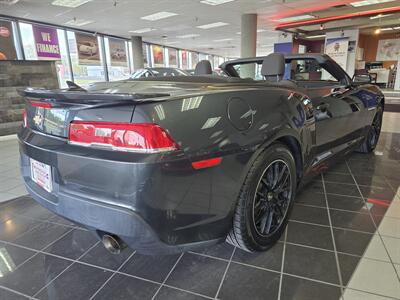 2015 Chevrolet Camaro LT 2DR CONVERTIBLE/V6   - Photo 4 - Hamilton, OH 45015