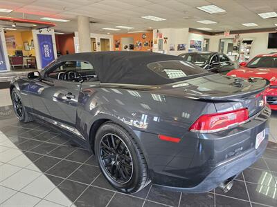 2015 Chevrolet Camaro LT 2DR CONVERTIBLE/V6   - Photo 8 - Hamilton, OH 45015