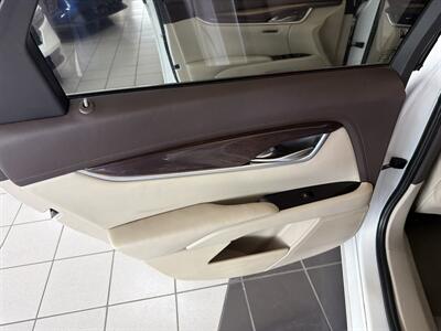 2017 Cadillac XTS Luxury 4DR SEDAN - Photo 13 - Hamilton, OH 45015