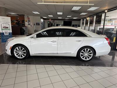 2017 Cadillac XTS Luxury 4DR SEDAN - Photo 2 - Hamilton, OH 45015
