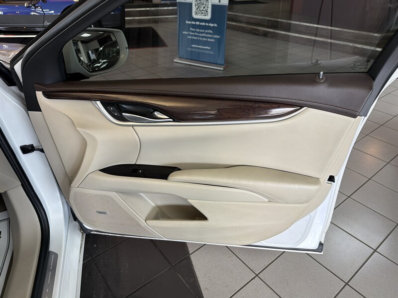 2017 Cadillac XTS Luxury 4DR SEDAN - Photo 19 - Hamilton, OH 45015