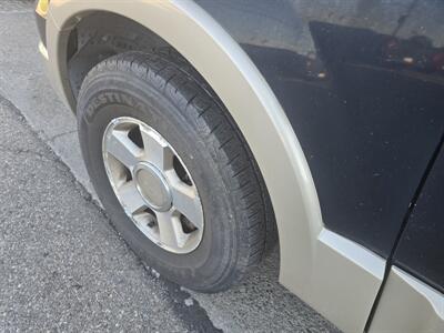 2006 Ford Expedition King Ranch 4dr SUV AWD   - Photo 35 - Hamilton, OH 45015