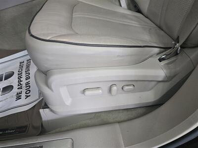 2012 Lincoln MKX Base 4DR SUV AWD   - Photo 18 - Hamilton, OH 45015