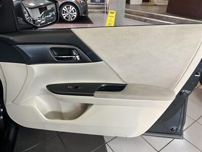 2013 Honda Accord LX   - Photo 23 - Hamilton, OH 45015
