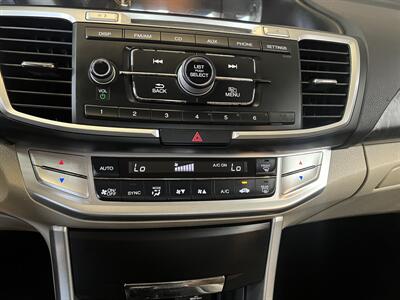 2013 Honda Accord LX   - Photo 13 - Hamilton, OH 45015