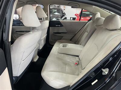 2013 Honda Accord LX   - Photo 16 - Hamilton, OH 45015