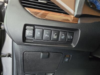 2017 Toyota Sienna Limited 7-Passenger 4DR MINI-VAN   - Photo 33 - Hamilton, OH 45015