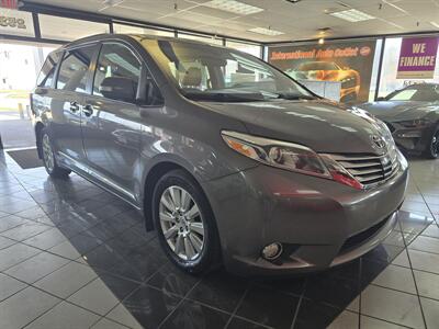 2017 Toyota Sienna Limited 7-Passenger 4DR MINI-VAN   - Photo 3 - Hamilton, OH 45015