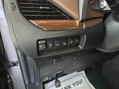 2017 Toyota Sienna Limited 7-Passenger 4DR MINI-VAN   - Photo 21 - Hamilton, OH 45015