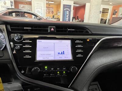 2018 Toyota Camry LE 4DR SEDAN   - Photo 14 - Hamilton, OH 45015