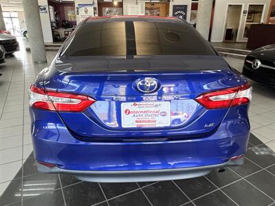 2018 Toyota Camry LE 4DR SEDAN   - Photo 6 - Hamilton, OH 45015