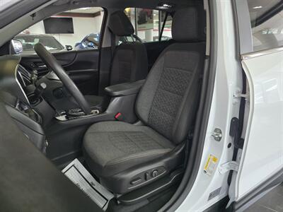 2022 Chevrolet Equinox LT 4DR SUV w/1LT   - Photo 9 - Hamilton, OH 45015