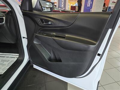 2022 Chevrolet Equinox LT 4DR SUV w/1LT   - Photo 13 - Hamilton, OH 45015