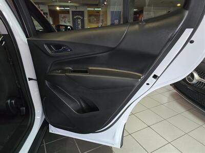 2022 Chevrolet Equinox LT 4DR SUV w/1LT   - Photo 16 - Hamilton, OH 45015