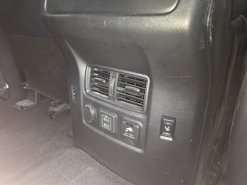 2024 Nissan Titan PRO-4X 4DR CREWCAB 4X4 - Photo 17 - Hamilton, OH 45015
