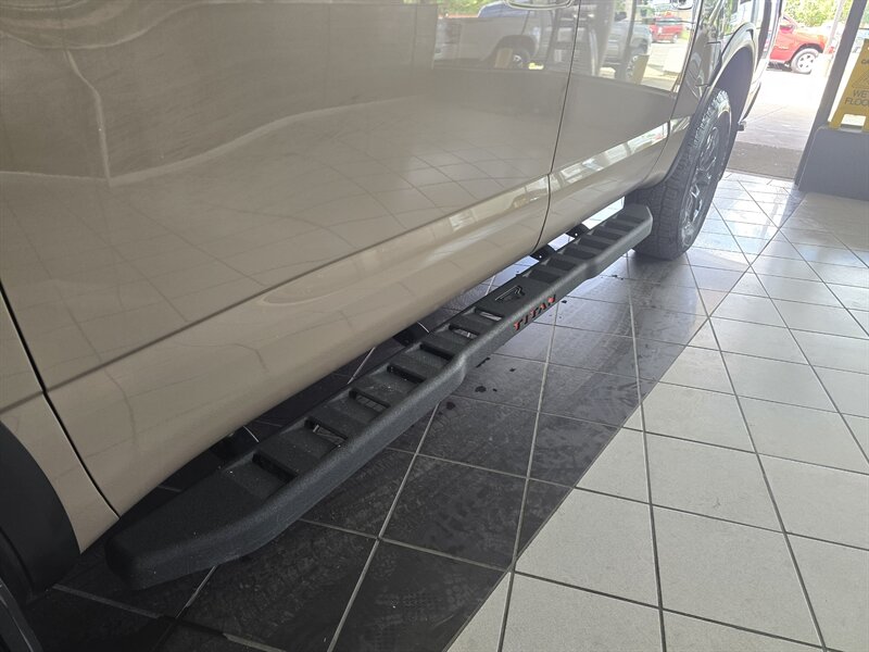 2024 Nissan Titan PRO-4X 4DR CREWCAB 4X4 - Photo 27 - Hamilton, OH 45015