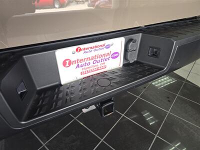 2024 Nissan Titan PRO-4X 4DR CREWCAB 4X4 - Photo 31 - Hamilton, OH 45015