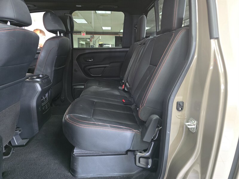2024 Nissan Titan PRO-4X 4DR CREWCAB 4X4 - Photo 12 - Hamilton, OH 45015