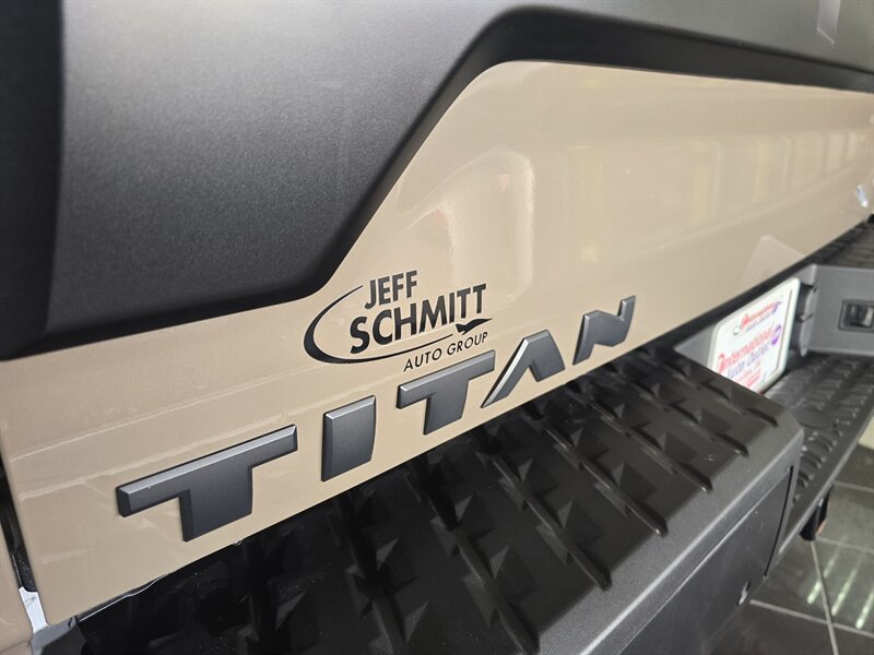 2024 Nissan Titan PRO-4X 4DR CREWCAB 4X4 - Photo 29 - Hamilton, OH 45015