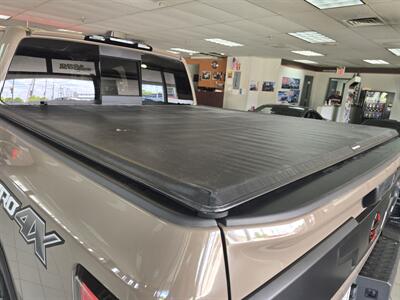 2024 Nissan Titan PRO-4X 4DR CREWCAB 4X4 - Photo 32 - Hamilton, OH 45015