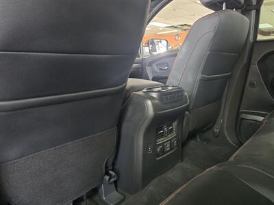 2024 Nissan Titan PRO-4X 4DR CREWCAB 4X4 - Photo 11 - Hamilton, OH 45015