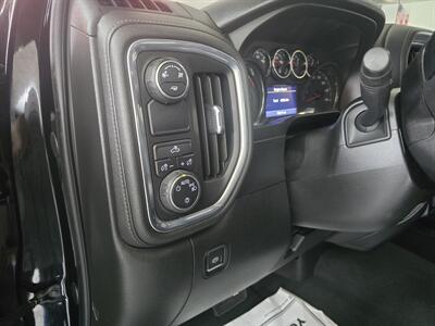 2019 Chevrolet Silverado 1500 LT EXTENDED CAB/V8   - Photo 19 - Hamilton, OH 45015