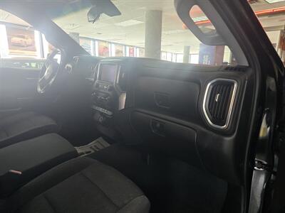 2019 Chevrolet Silverado 1500 LT EXTENDED CAB/V8   - Photo 13 - Hamilton, OH 45015